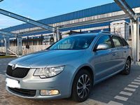 Gebraucht Skoda Superb 140 PS (102 kW) 2011 Blau Kombi
