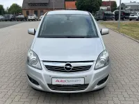 Gebraucht Opel Zafira Design Edition 116 PS (85 kW) 2011 Argonsilber/sovereign/switchblad metallic Van / Kleinbus