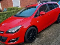 Gebraucht Opel Astra Active 140 PS (102 kW) 2013 Rot Kombi