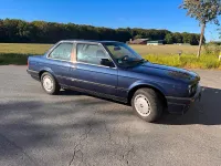 Gebraucht BMW 318 113 PS (83 kW) 1991 Blau Limousine