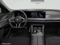 Gebraucht BMW 740 299 PS (219 kW) 2026 Weiß Limousine