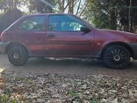 Gebraucht Ford Fiesta 50 PS (36 kW) 1999 Rot Kleinwagen