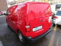 Gebraucht Opel Vivaro Edition 102 PS (75 kW) 2022 Rot Van / Kleinbus