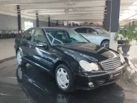 Gebraucht Mercedes C200 122 PS (89 kW) 2006 Obsidianschwarz  metalliclack Limousine