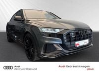 Gebraucht Audi Q8 Ambiente 286 PS (210 kW) 2023 Daytonagrau (metallic) SUV