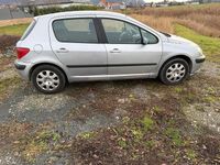 Gebraucht Peugeot 307 109 PS (80 kW) 2001 Silber Kleinwagen