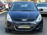 Gebraucht Hyundai i20 Edition 77 PS (56 kW) 2012 Schwarz Kleinwagen