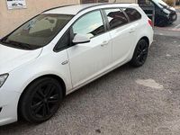 Gebraucht Opel Astra 165 PS (121 kW) 2014 Weiß Kombi