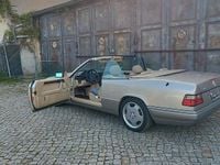 Gebraucht Mercedes E320 220 PS (161 kW) 1995 Gold Cabrio