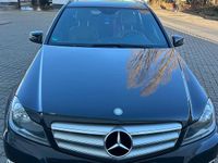 Gebraucht Mercedes C250 204 PS (150 kW) 2012 Schwarz Kombi