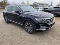 Gebraucht VW Touareg Elegance 286 PS (210 kW) 2018 Deep black perleffekt SUV