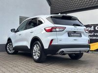 Gebraucht Ford Kuga Titanium 150 PS (110 kW) 2022 Weiß SUV