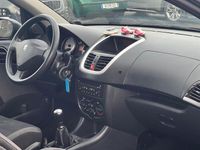 Gebraucht Peugeot 206 60 PS (44 kW) 2010 Schwarz Limousine