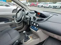 Used Renault Twingo Initiale 75 HP (55 kW) 2007 Gold Hatchback