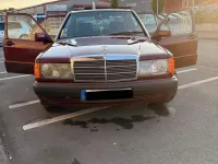 Gebraucht Mercedes 190 122 PS (89 kW) 1993 Rot Limousine