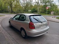 Usado Toyota Corolla 110 HP (80 kW) 2001 Prateado Sedan