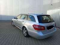 Gebraucht Mercedes E220 Avantgarde 170 PS (125 kW) 2011 Kombi