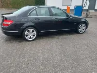 Gebraucht Mercedes C200 Avantgarde 136 PS (100 kW) 2010 Schwarz Limousine
