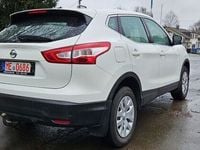 Gebraucht Nissan Qashqai Visia 116 PS (85 kW) 2015 Weiß SUV