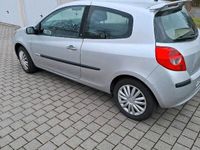 gebraucht Renault Clio III 1,6 Sondermodel Ripcurl