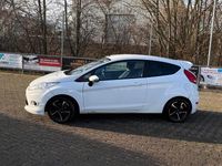 Gebraucht Ford Fiesta 70 PS (51 kW) 2010 Weiß Kleinwagen