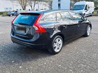Gebraucht Volvo V60 163 PS (119 kW) 2011 Schwarz Kombi