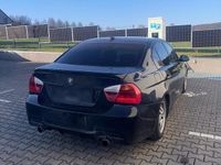 Gebraucht BMW 325 218 PS (160 kW) 2008 Schwarz Limousine