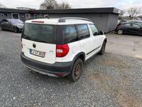 Gebraucht Skoda Yeti Ambition 110 PS (80 kW) 2012 Weiß SUV