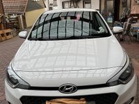 Gebraucht Hyundai i20 GO! 75 PS (55 kW) 2016 Weiß Kleinwagen