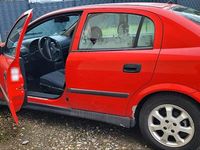 Gebraucht Opel Astra 75 PS (55 kW) 2001 Rot Limousine