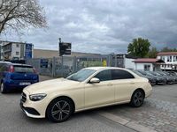 Second-hand Mercedes E220 200 CP (147 kW) 2023 Galben Berlinǎ