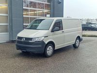 Gebraucht VW Transporter 110 PS (80 kW) 2022 Ascotgrau Van