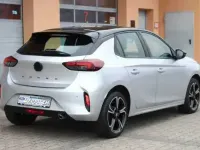 Gebraucht Opel Corsa Elegance 101 PS (74 kW) 2024 Kristallsilbermetallic (metallic) Limousine