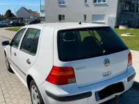 Używany VW Golf IV 75 KM (55 kW) 2000 Biały Sedan/Limuzyna