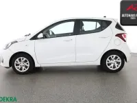 Gebraucht Hyundai i10 Trend 67 PS (49 kW) 2018 Polar white / sol Kleinwagen