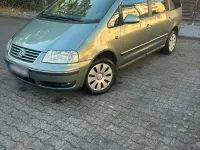 Second-hand VW Sharan 131 CP (96 kW) 2005 Albastru Monovolum