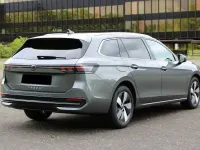 Używany VW Passat Elegance 150 KM (110 kW) 2025 Szary Kombi
