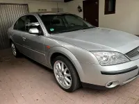 Gebraucht Ford Mondeo 125 PS (91 kW) 2002 Silber Limousine