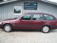 Gebraucht Mercedes C220 95 PS (69 kW) 1997 Rot Limousine