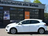 Usata Renault Mégane Play 110 CV (80 kW) 2018 Bianco Berlina