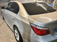 Gebraucht BMW 520 177 PS (130 kW) 2008 Silber Limousine