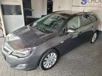 Gebraucht Opel Astra Design Edition 140 PS (102 kW) 2011 Grau Kombi