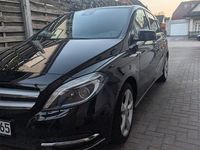 Second-hand Mercedes 200 156 CP (114 kW) 2013 Negru Monovolum