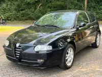 Gebraucht Alfa Romeo 147 Distinctive 150 PS (110 kW) 2001 Schwarz Kleinwagen