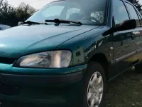 Gebraucht Peugeot 106 60 PS (44 kW) 2001 Grün Kleinwagen
