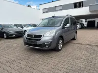 Gebraucht Peugeot Partner Tepee Allure 110 PS (80 kW) 2017 Gris artense Van / Kleinbus