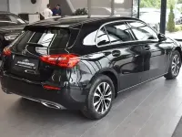 Gebraucht Mercedes A200 Progressive 150 PS (110 kW) 2020 Schwarz Limousine