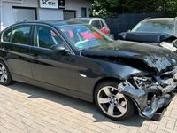 gebraucht BMW 330 d xDrive Lim. Automatik-Leder-Xenon-Unfall