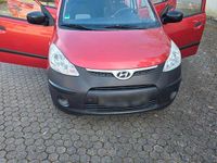 Gebraucht Hyundai i10 70 PS (51 kW) 2010 Rot Kleinwagen