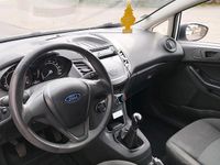 Gebraucht Ford Fiesta 60 PS (44 kW) 2013 Weiß Kleinwagen